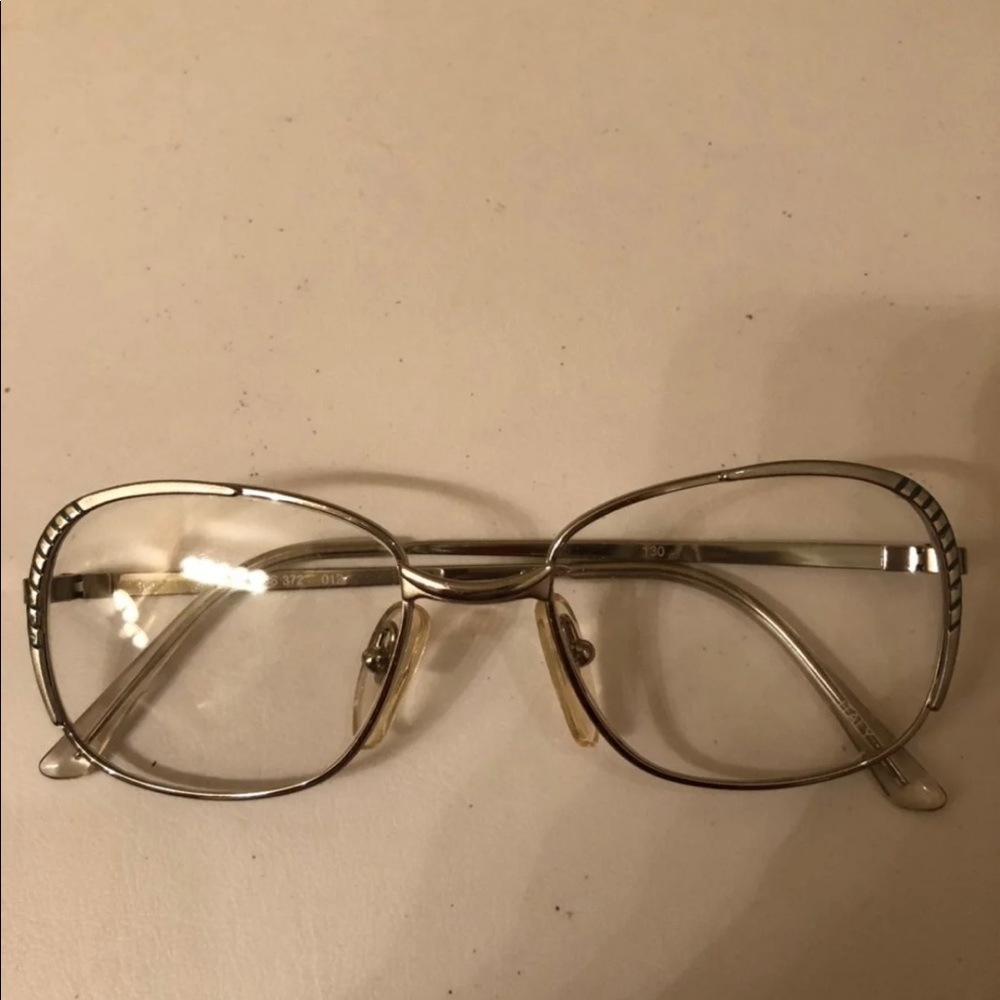 Countess Designer Eyewear - Picture 9 of 9